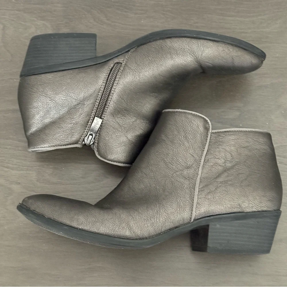 Women's Gray Ankle Boots Size 9